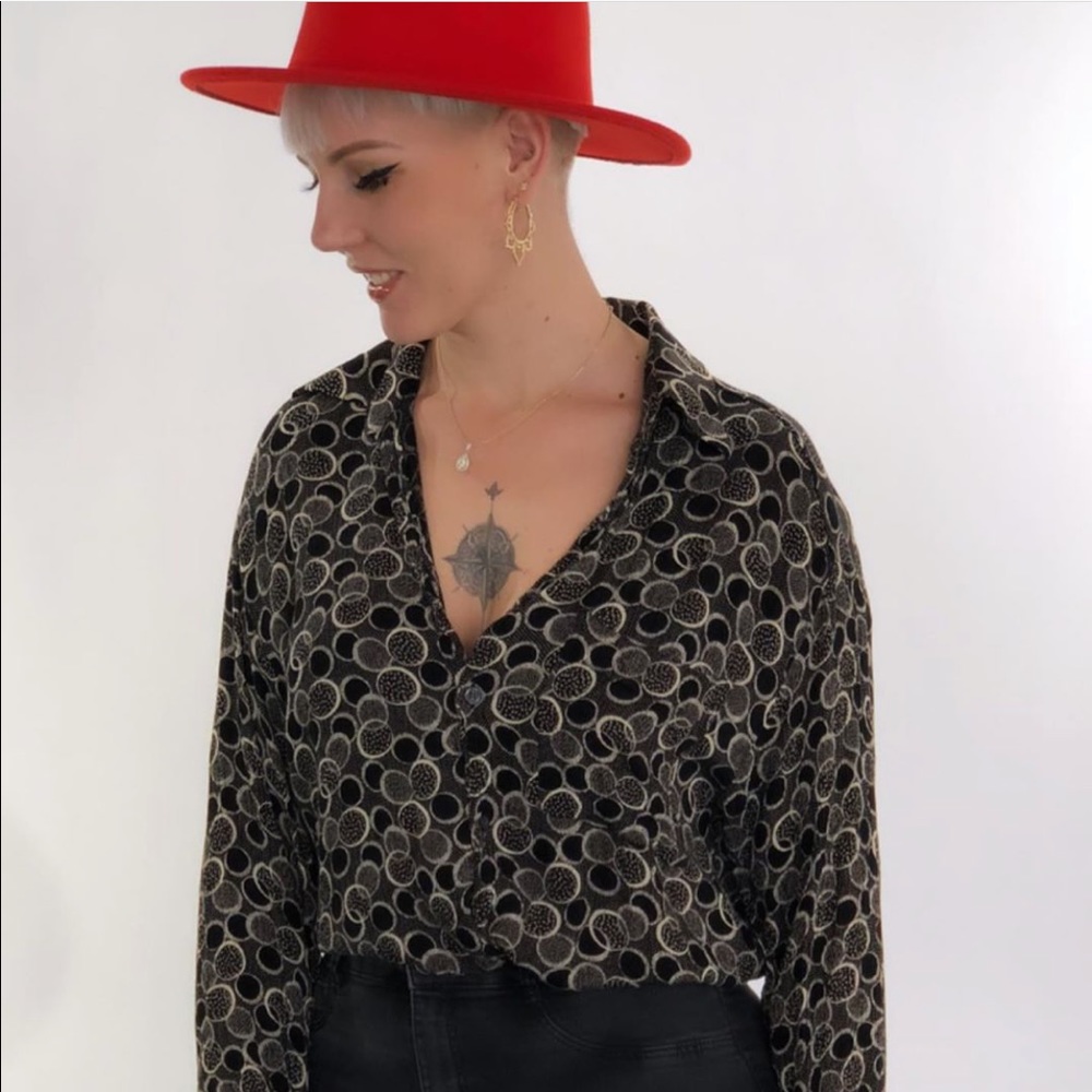 Women shirt